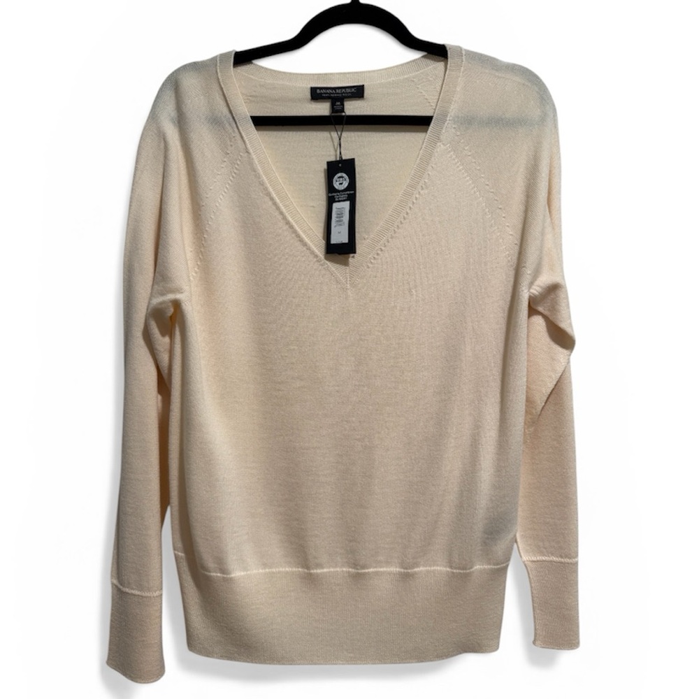 NEW Banana Republic Lightweight Merino Wool Women's Sweater in Cream size medium